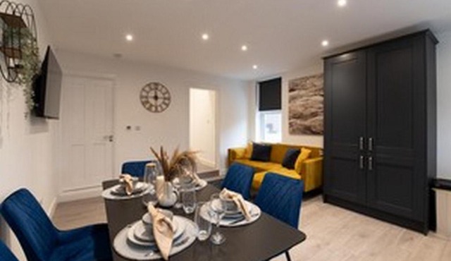 Woodside Park 3 Bedroom Apartments with Parking