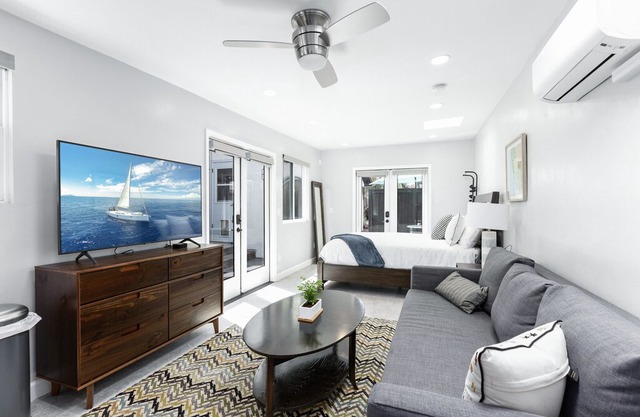 1 bedroom(s) House near San Diego