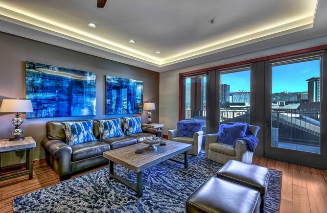 155 m² Condo ∙ 3 bedrooms ∙ 8 guests