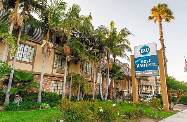 2-Star Hotel ∙ Best Western Palm Garden Inn