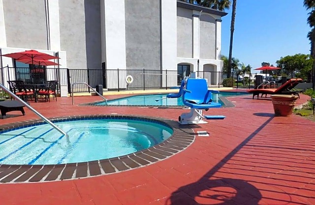 2-Star Hotel ∙ Best Western Plus - Anaheim Orange County Hotel