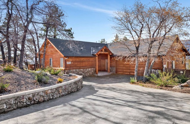 206 m² Cabin ∙ 3 bedrooms ∙ 8 guests