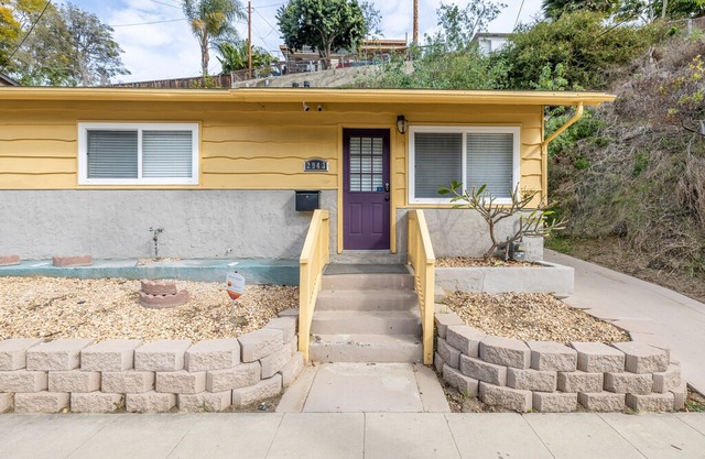 2BR+1BA Home, Wonderful Location Near Downtown San Diego
