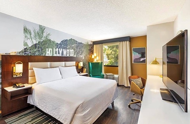 3-Star Hotel ∙ Hilton Garden Inn Los Angeles / Hollywood
