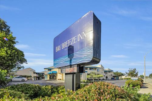 Econo Lodge Bay Breeze 