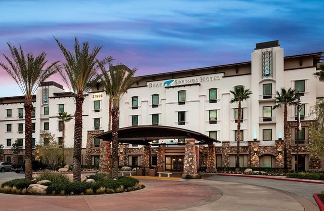 Bear Springs Hotel