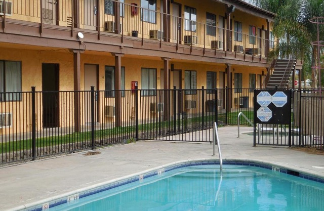 Economy Inn 