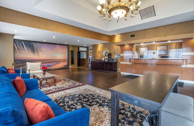Best Western Plus South Bay Hotel