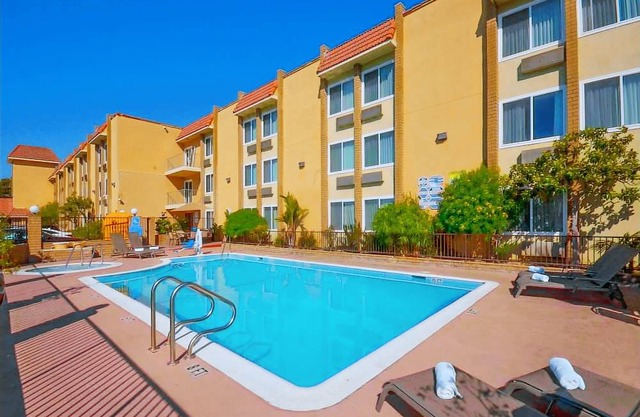 Best Western Plus South Bay Hotel