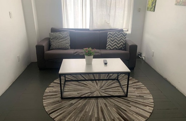 BRIGHT & AFFORDABLE 2B/1B APARTMENT IN TORRANCE