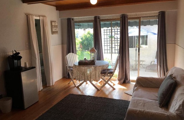 Charming Old Torrance - Private Suite & Bath