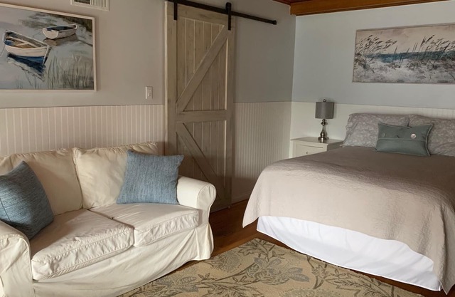 Charming Private Suite/Bath In Historical Old Torrance
