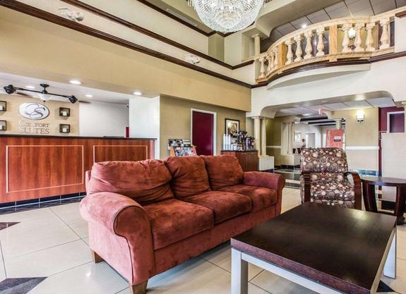 Comfort Suites Bakersfield