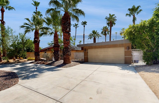 Completely-updated, family-friendly home w/private pool and spa