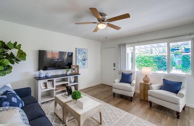 Convenient Ground Level ☆ Steps to Ocean ☆ Outdoor Patio