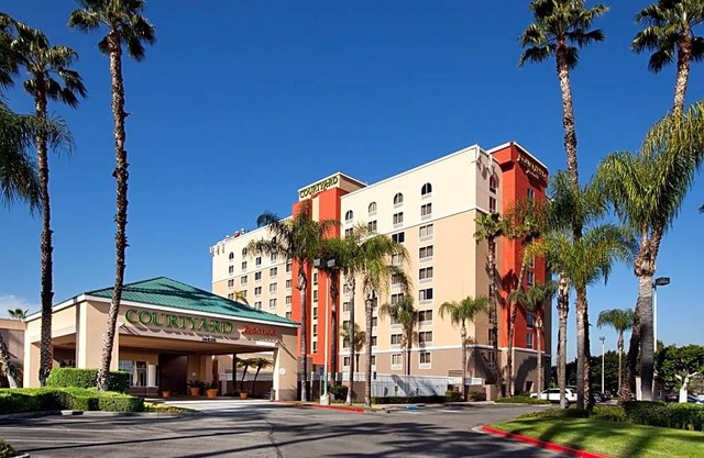 Courtyard by Marriott Baldwin Park