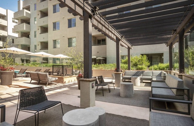 Cozy Hollywood 1BR w/ Gym + Pool near walk The Stars by Blueground