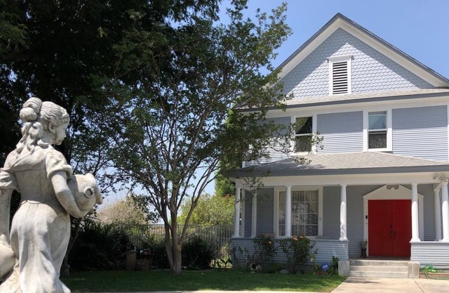 Cozy Suite near City of hope. Free Parking