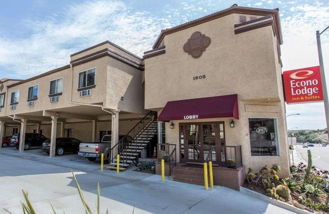Econo Lodge Inn Downtown 