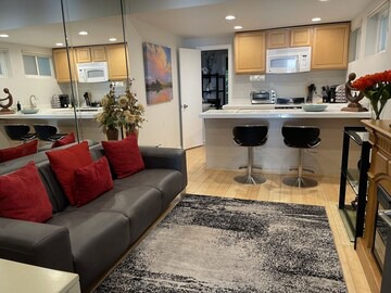 Elegant Guest House in Marina del Rey