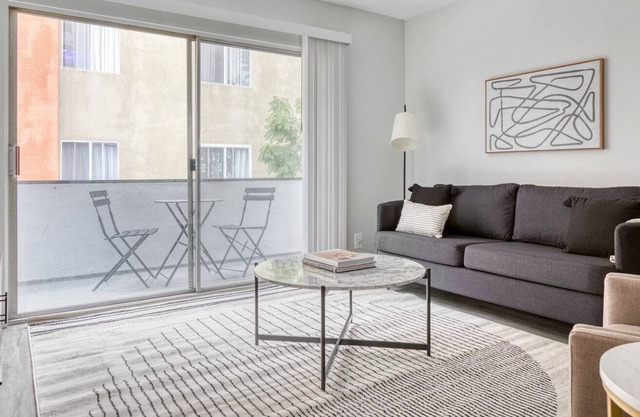 Elegant Studio City 3BR w/ Gym, Pool & W/D, near TJ & WF, by Blueground