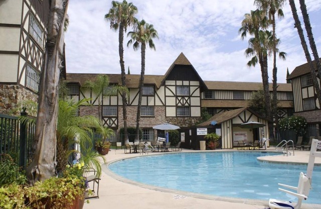 Enchanting Castle Resort Close to Disneyland! 3 Convenient Units | Outdoor Pool