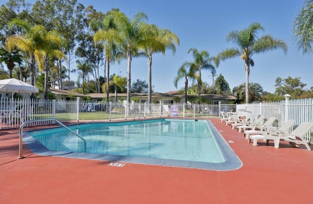 Fallbrook Country Inn