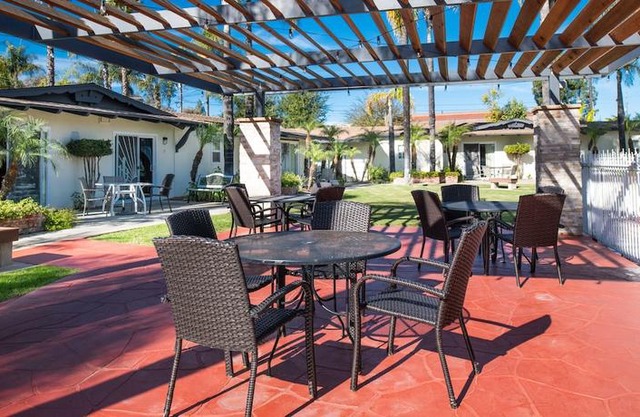 Fallbrook Country Inn