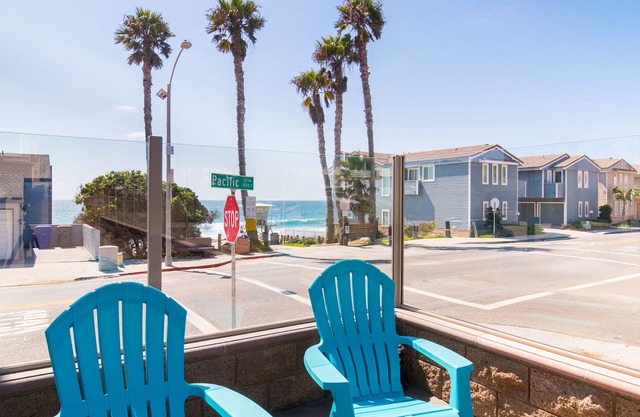 Family-Friendly Condo with Ocean Views, Easy Beach Access, WiFi & Grill Area
