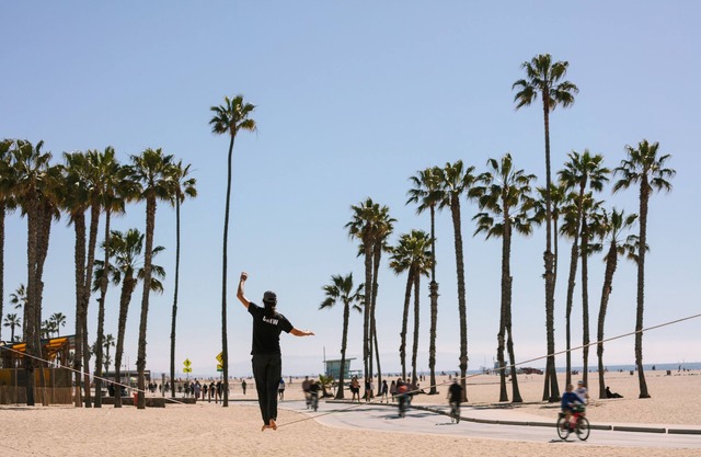 Found Santa Monica powered by Sonder | Double Queen Room