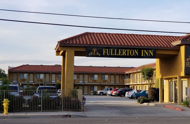 Fullerton Inn