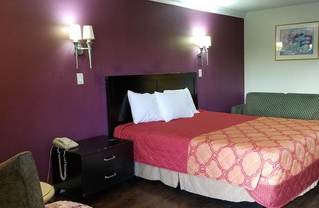 Fullerton Inn