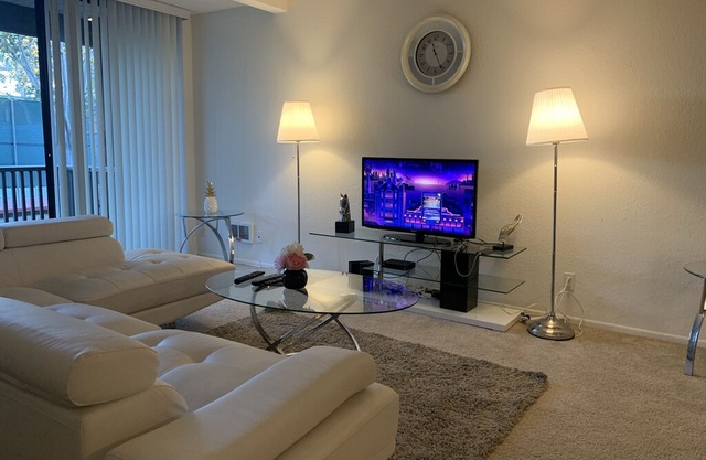 GETALUXE Suites, Marina del Rey M8