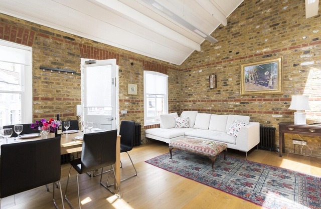 Gironde Road by onefinestay