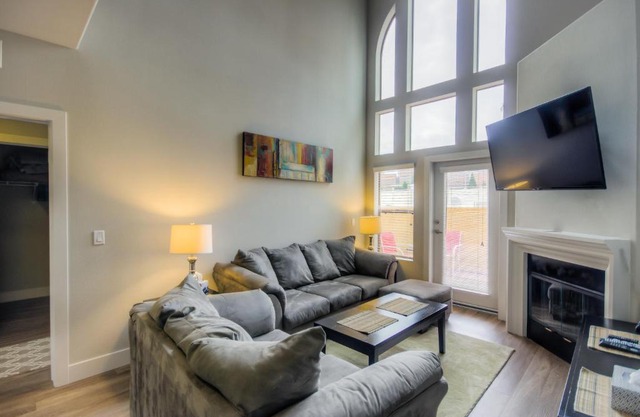 Glendon Westwood 4143-TH-R