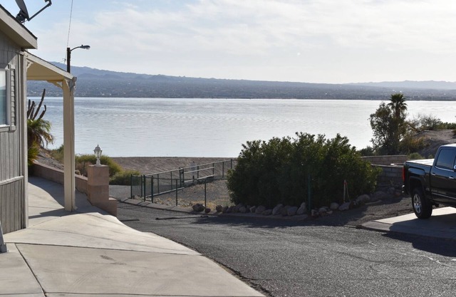 HAVASU LAKE GREAT LOCATION
