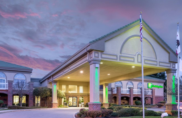 Holiday Inn Auburn, an IHG Hotel