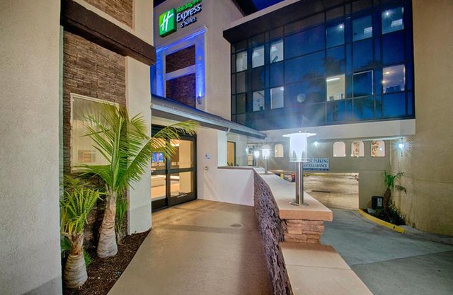 Holiday Inn Express Costa Mesa