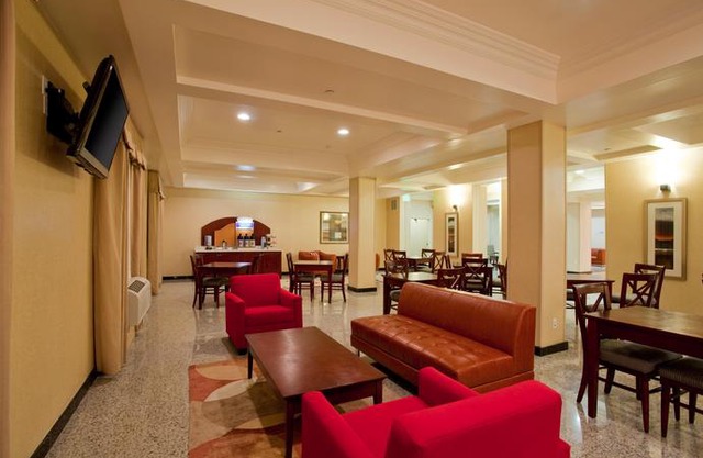 Holiday Inn Express Hotel & Suites Los Angeles Airport Hawthorne