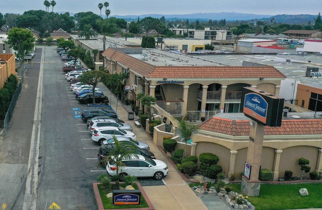 Howard Johnson by Wyndham Buena Park