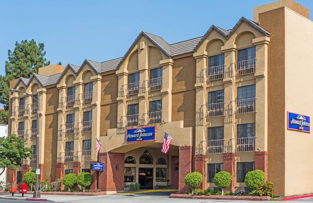 Howard Johnson by Wyndham Pasadena