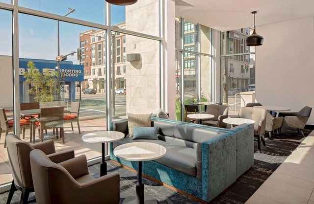 Hyatt Place Glendale/Los Angeles