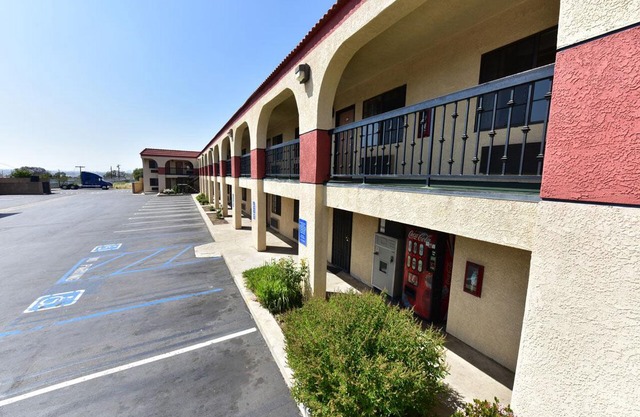 La Mirage Inn LAX Airport