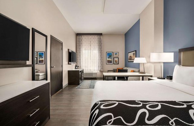 La Quinta Inn & Suites by Wyndham San Bernardino