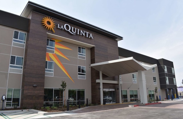 La Quinta Inn & Suites by Wyndham San Bernardino