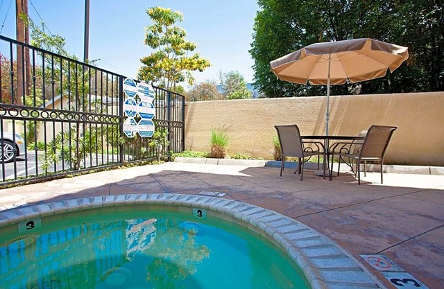 La Quinta Inn & Suites by Wyndham NE Long Beach/Cypress