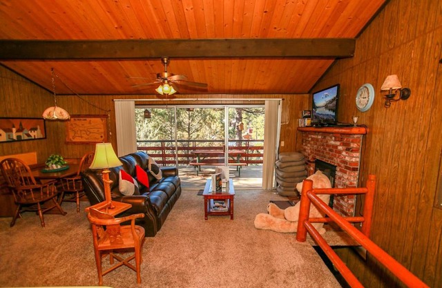 Lazy Bear Lodge