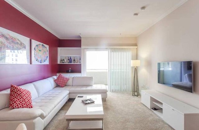 Luxury Apartment Near The Grove