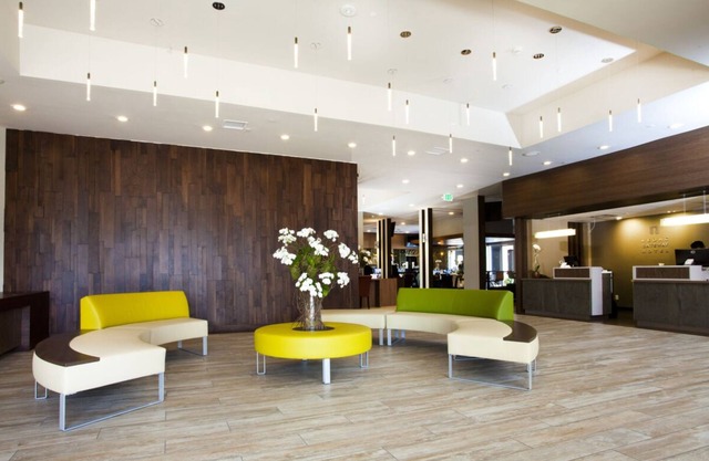 Minutes Away from Torrance Beach and Hermosa Beach! FREE On-site Parking!
