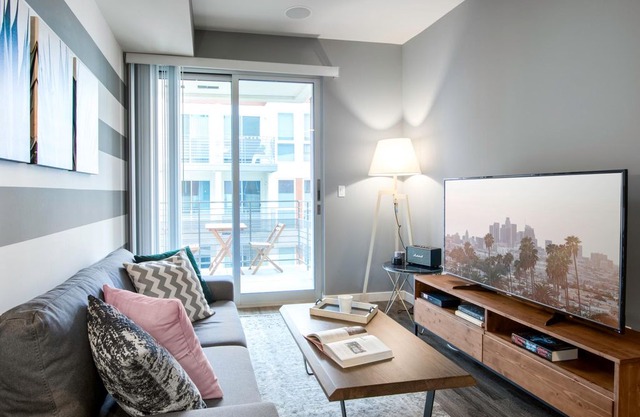 Modern 1BR in the heart of Koreatown w/ Gym + Spa by Blueground